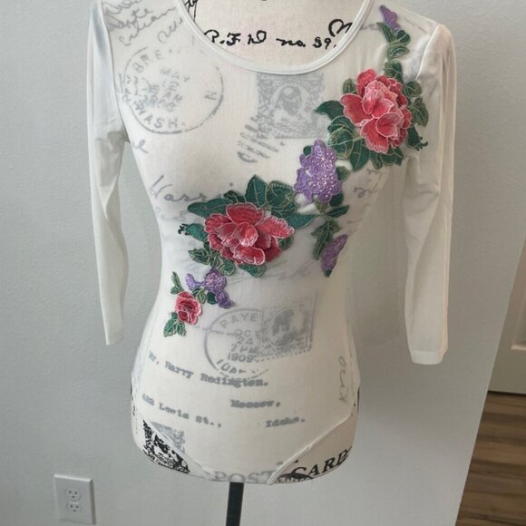 SHEER BODYSUIT EMBROIDERED FLORAL SZ S 3/4 SLEEVE PREPPY SEXY CHIC AESTHETIC - Picture 14 of 16